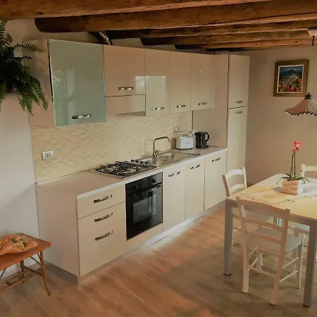 Appartamento La Casa Nel Bosco Malcesine